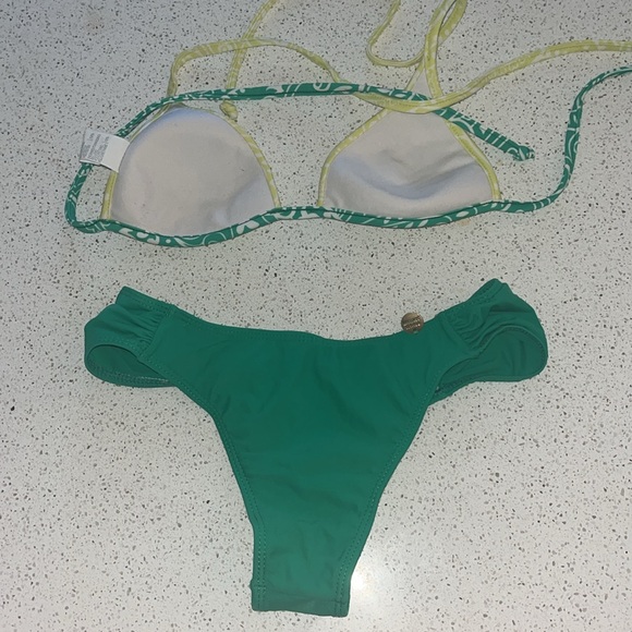 FERIADO NACIONAL 🇧🇷 Brazilian bikini (XS) - Picture 5 of 8